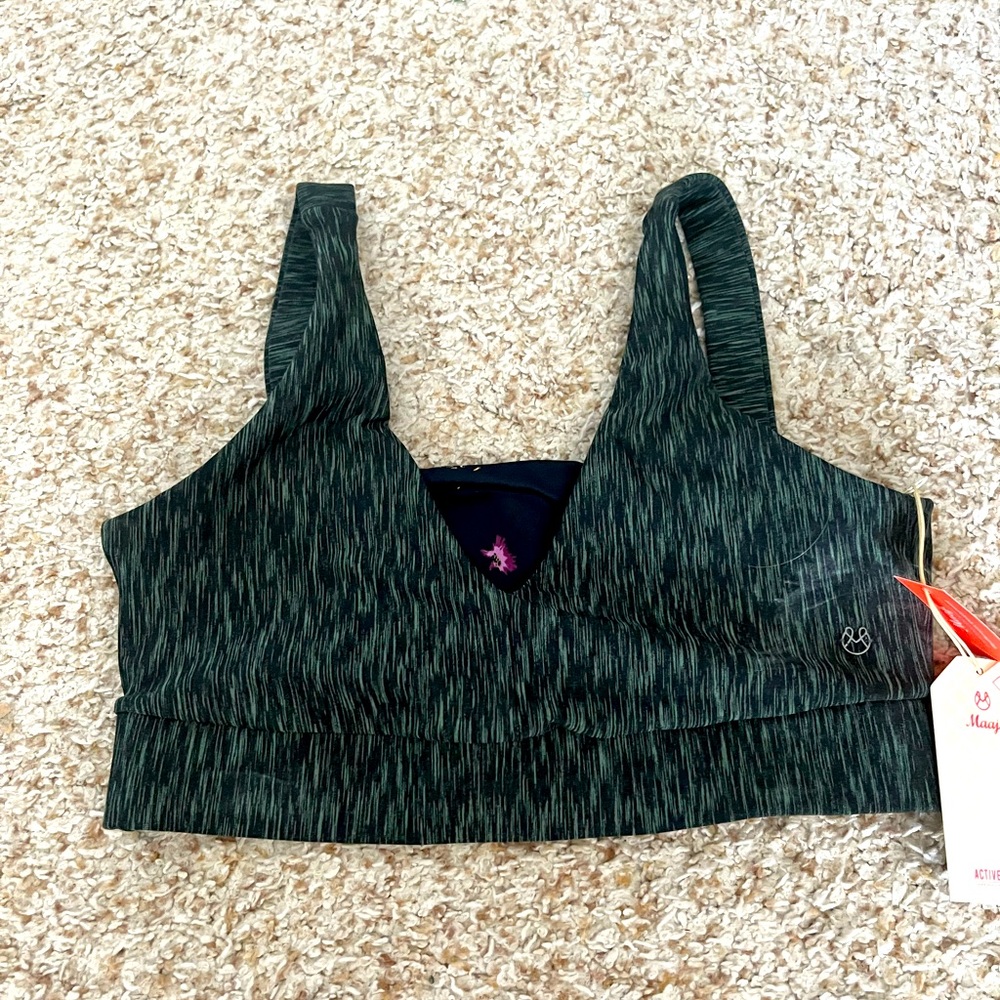NWT Maaji sports bra/swim top! Can be worn 4 ways!